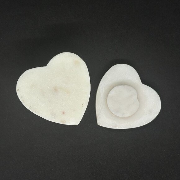 Vintage 80's Trinket Box Stone White Heart Jewelry Ring Dish Love Witchy - Picture 6 of 6